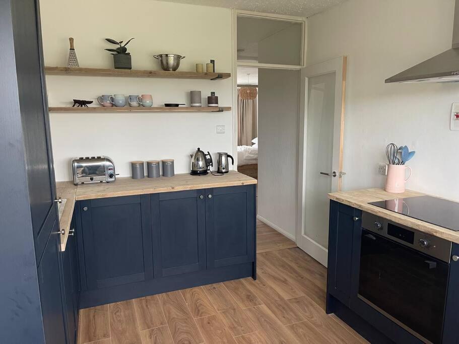 Stylish Apartment With Stunning Views Chislet Eksteriør billede