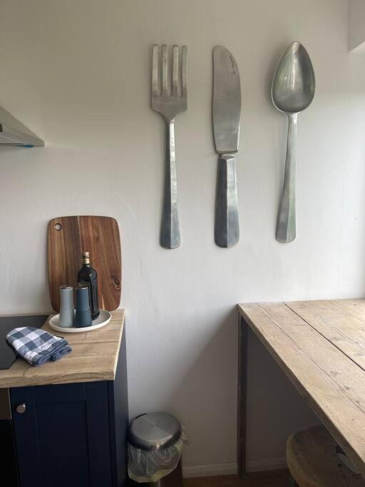 Stylish Apartment With Stunning Views Chislet Eksteriør billede