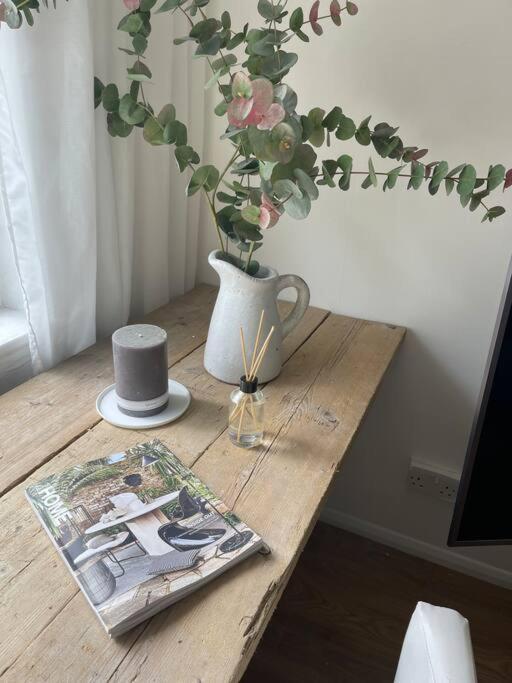 Stylish Apartment With Stunning Views Chislet Eksteriør billede