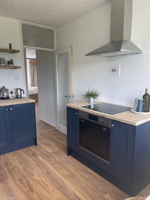 Stylish Apartment With Stunning Views Chislet Eksteriør billede