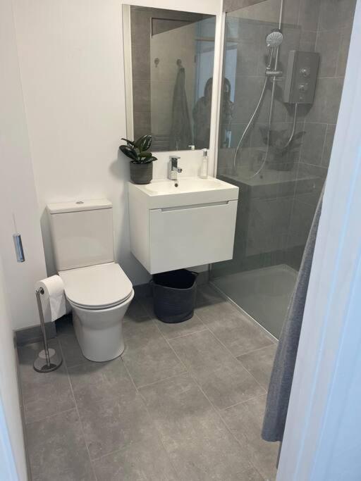 Stylish Apartment With Stunning Views Chislet Eksteriør billede